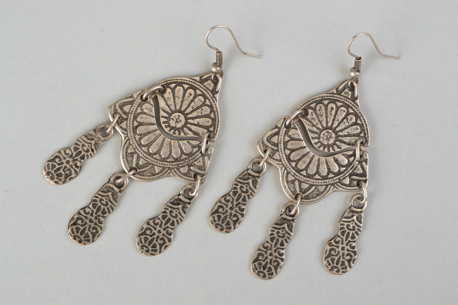 Metal earrings in the shape of palms Gulnara photo 3