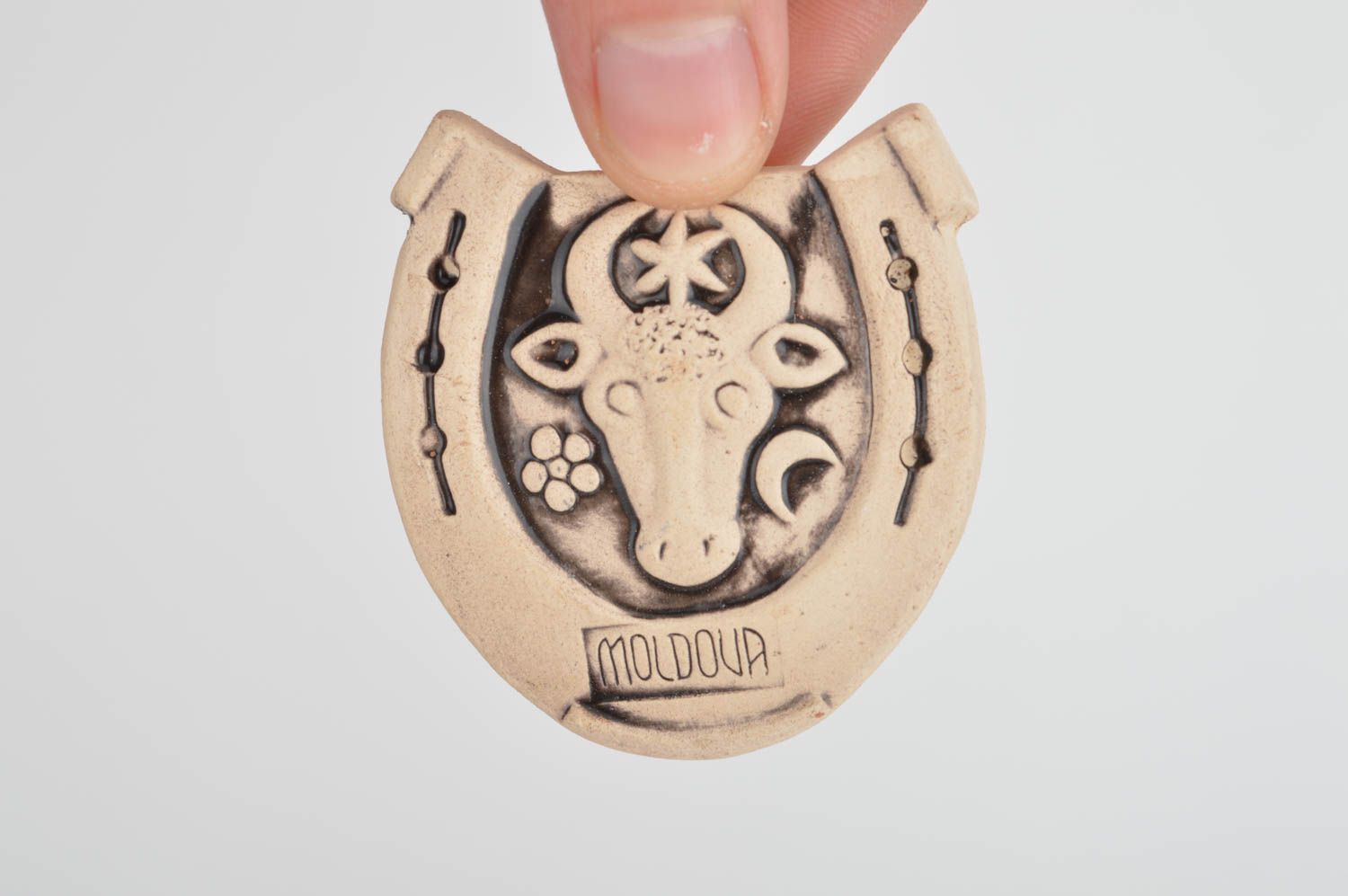 Ceramic fridge magnet horseshoe for good luck handmade kitchen decor ideas photo 3