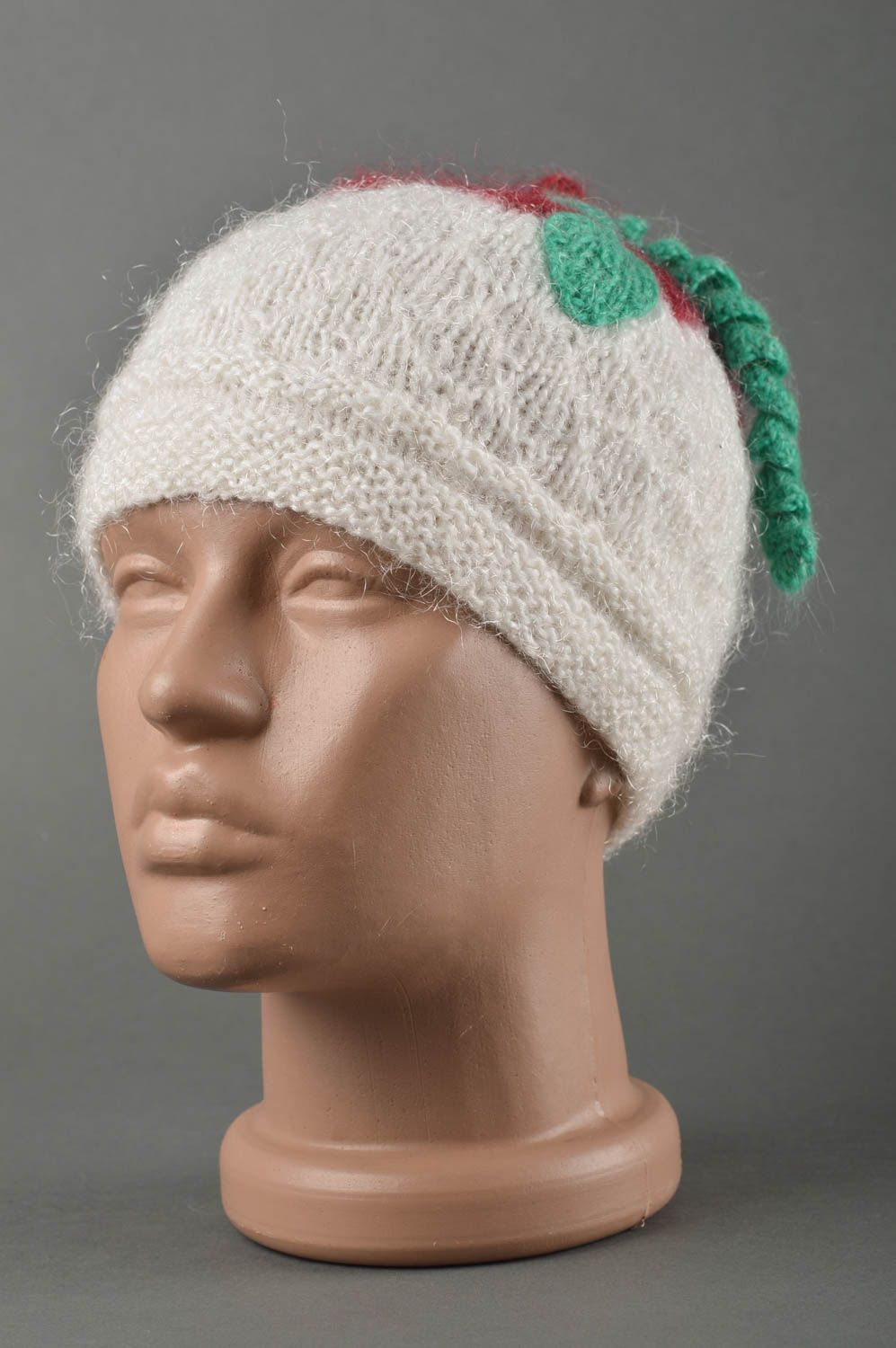 Вязаная шапка для детей хэндмэйд зимняя шапка детская вязаная шапочка Редиска фото 1