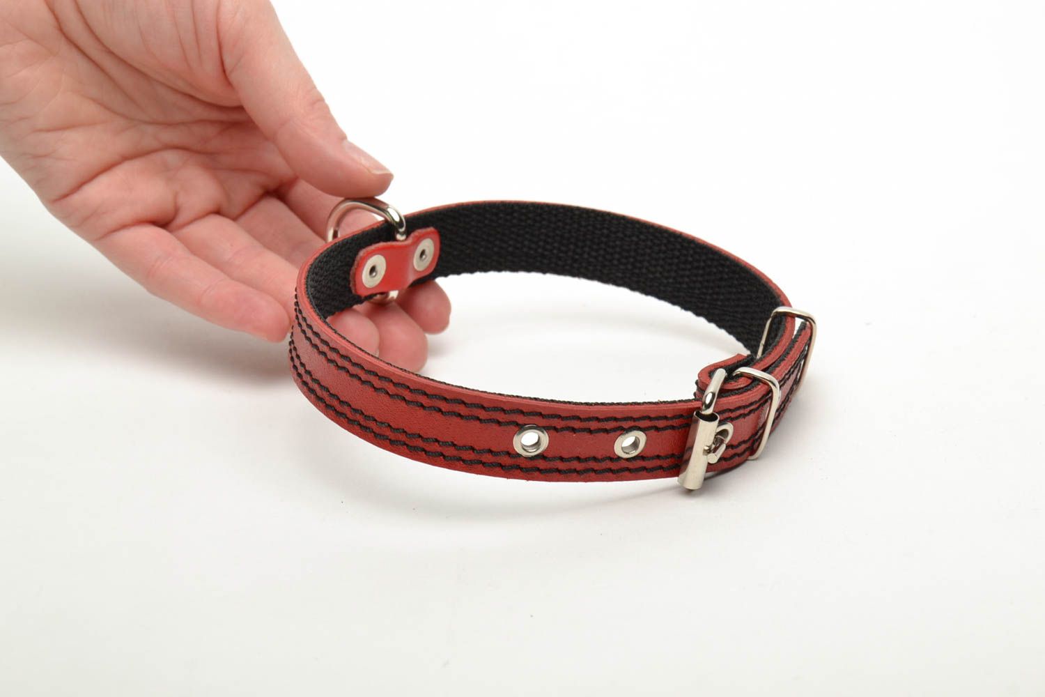 Red leather dog collar photo 5