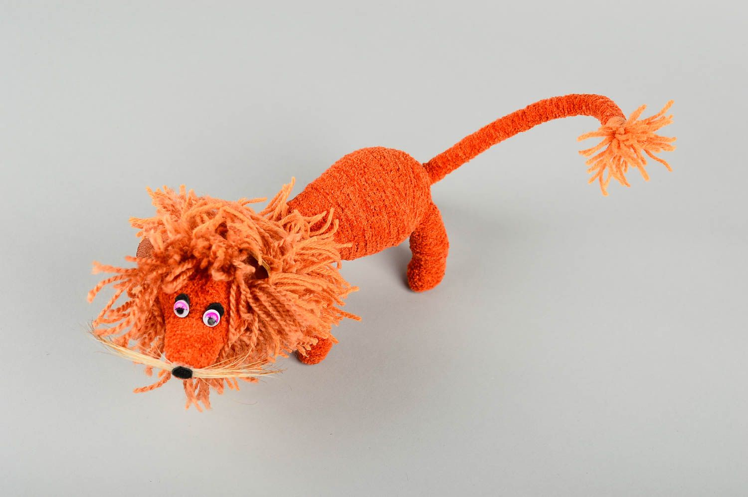 Kuscheltier Löwe handgefertigt Haus Dekor Geschenk für Kinder aus Garnen  foto 4