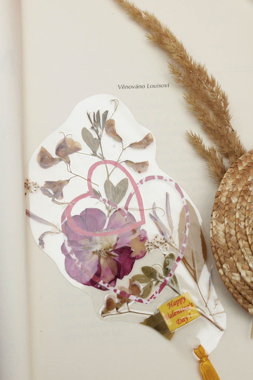 Marcapáginas artesanal regalo artesanal con flores secas artículo de papelería foto 1