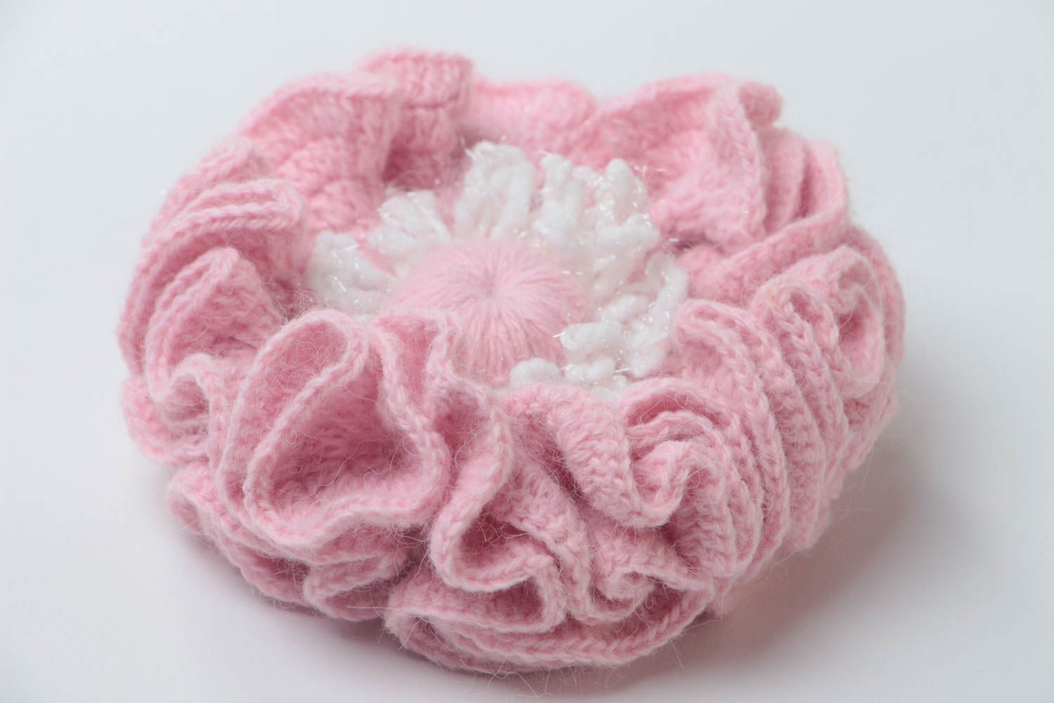 Broche hecho a mano tejido accesorio de moda regalo original Flor rosada foto 3