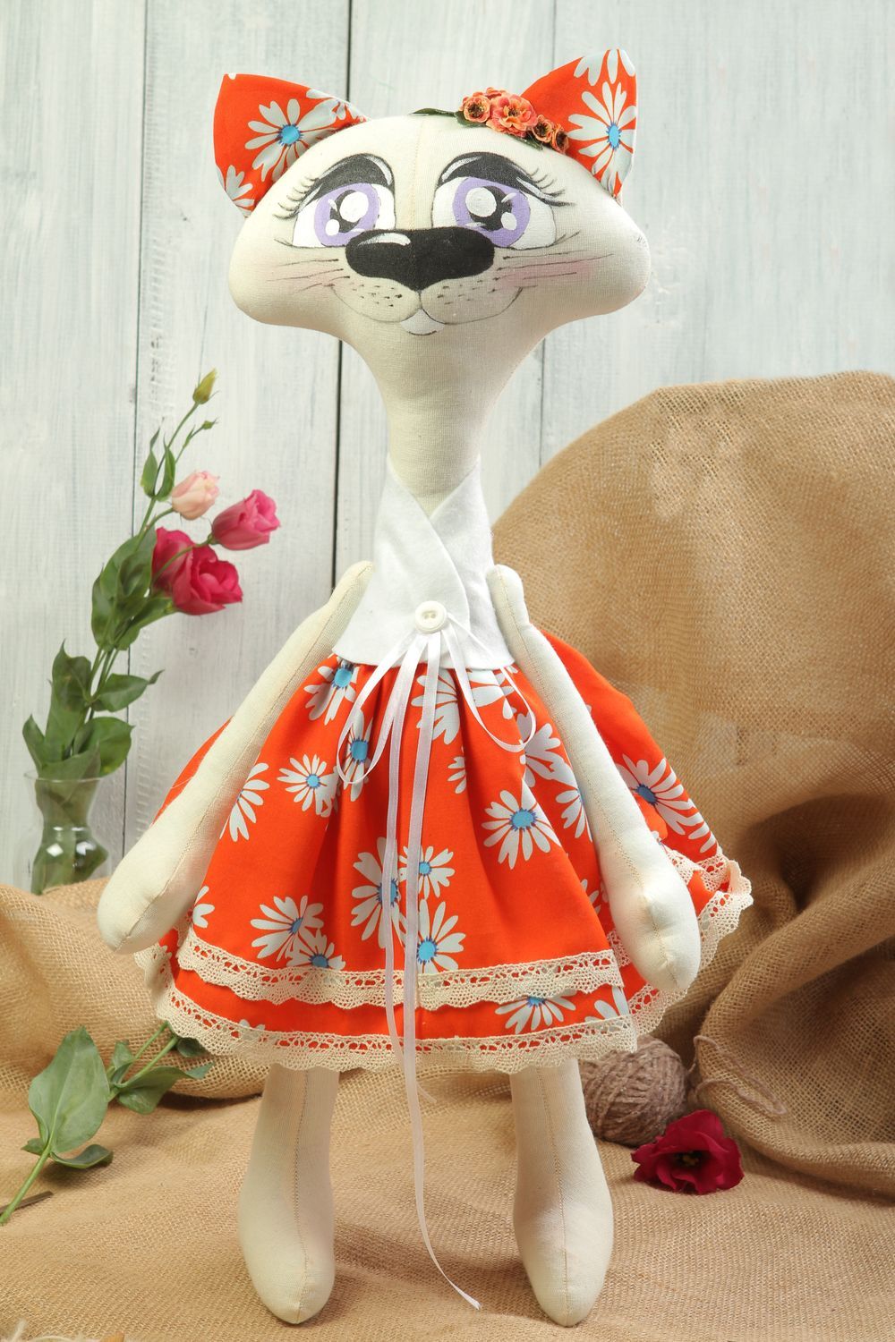 Juguete artesanal decorativo regalo para niña gata de peluche con vestido  foto 1