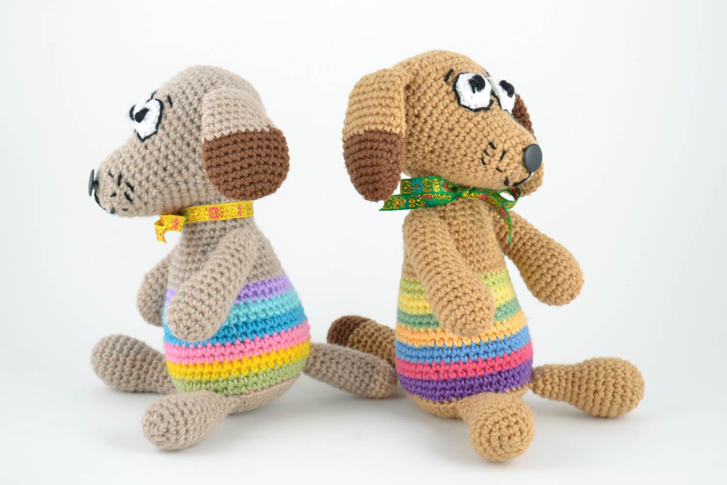 Мягкие вязаные игрушки две собачки набор из шерсти и полушерсти ручной работы фото 2