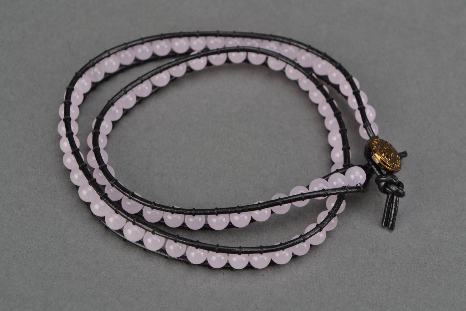 Плетеный браслет многорядный из розового кварца фото 4