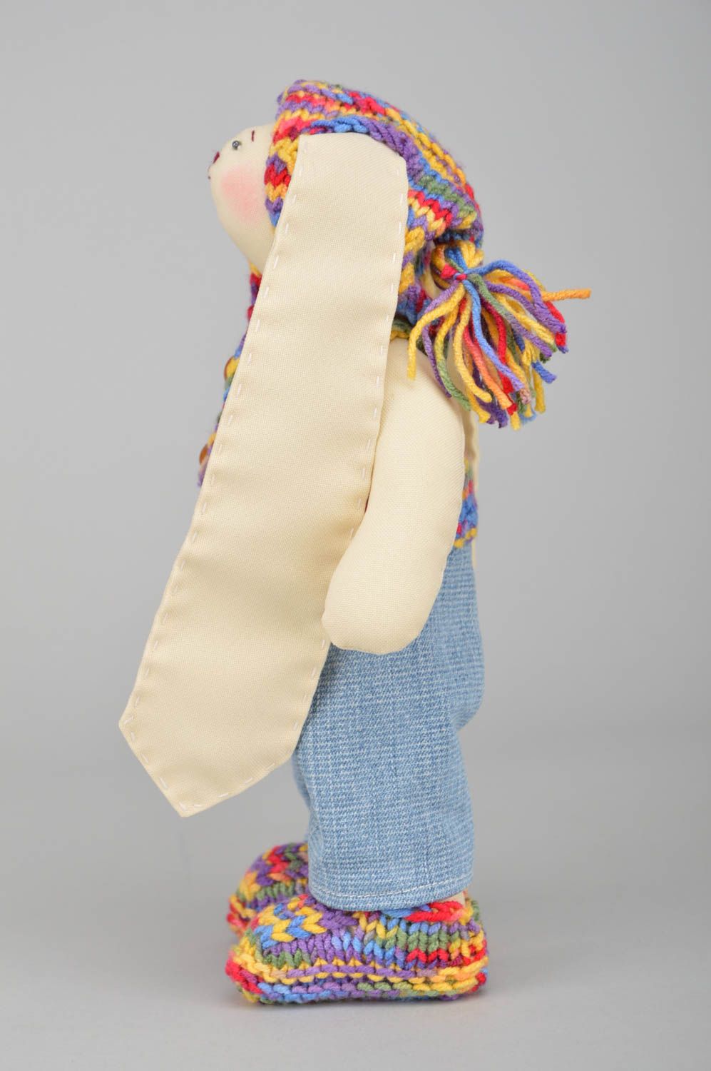 Peluche lapin en tissu vêtu de capuchon tricoté multicolore faite main originale photo 3