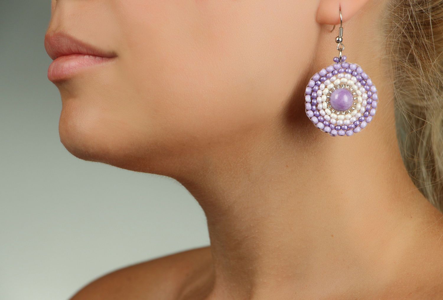 Round earrings with charoity photo 4