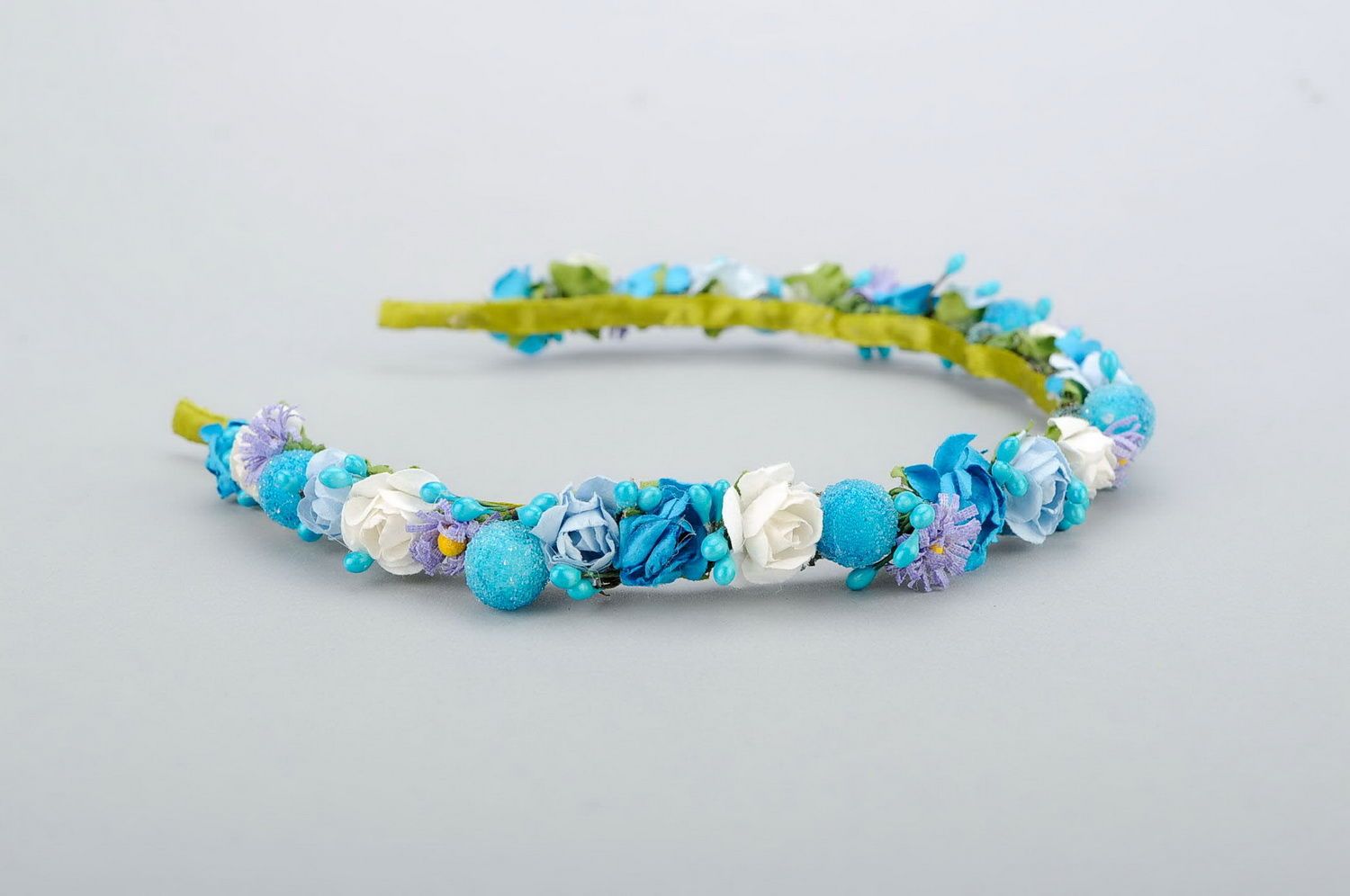 Headband with blue artificial flowers photo 4