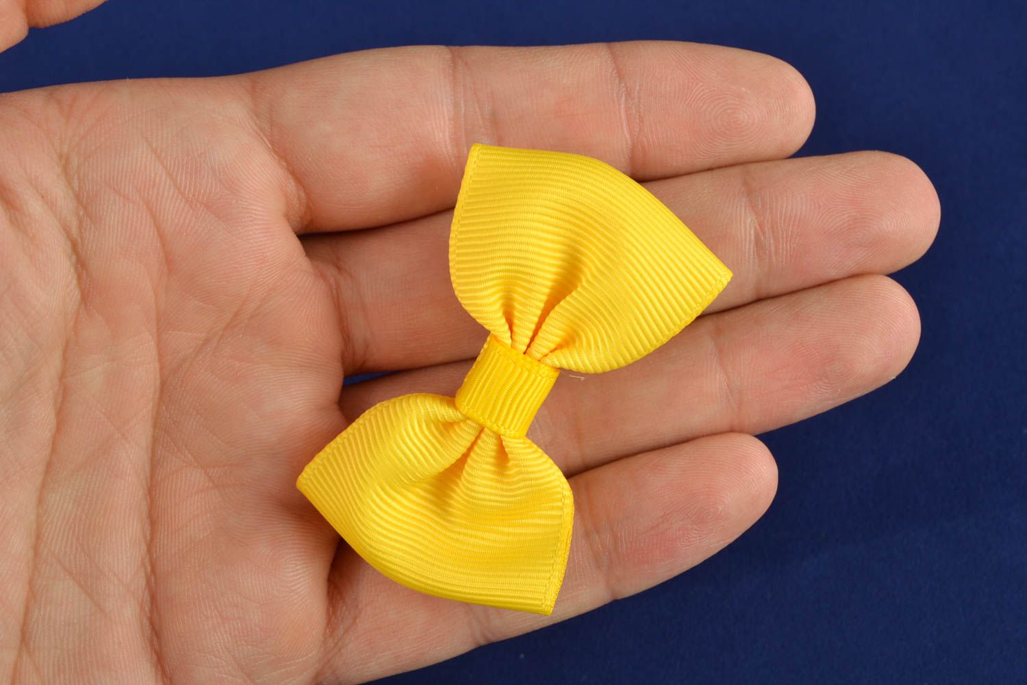 Hair clip with bow made of yellow rep ribbon photo 2