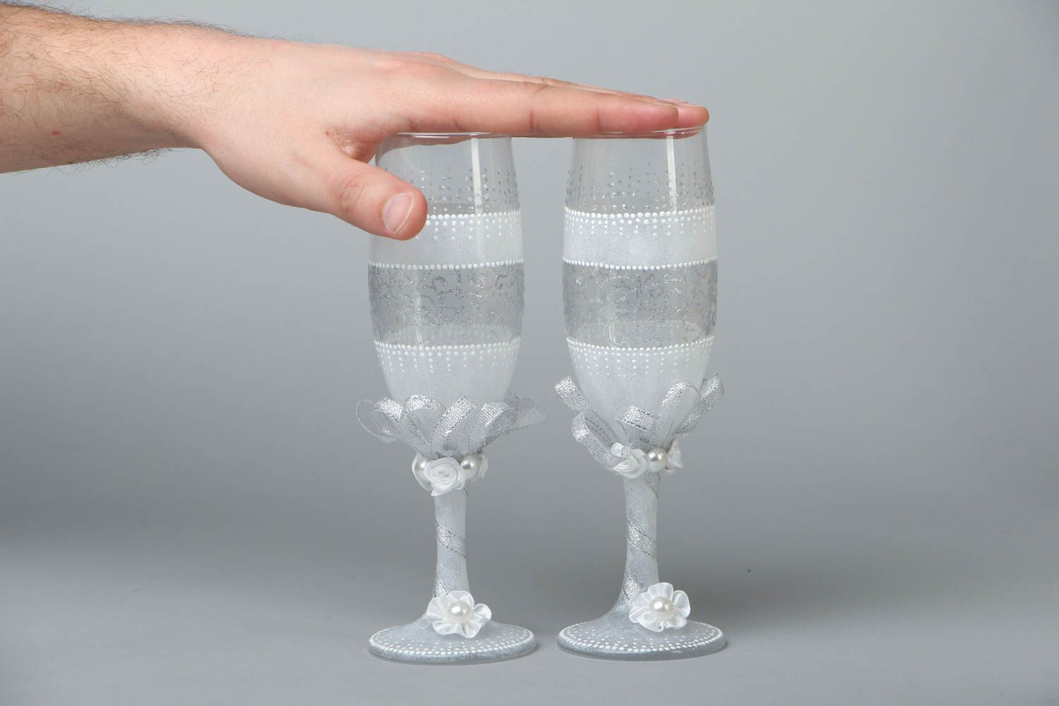 Unusual gift wedding glasses photo 4