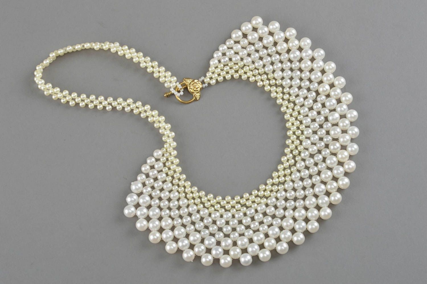 Mehrreihige schmuckvolle Glasperlen Halskette in Weiß Collier handmade für Damen foto 2