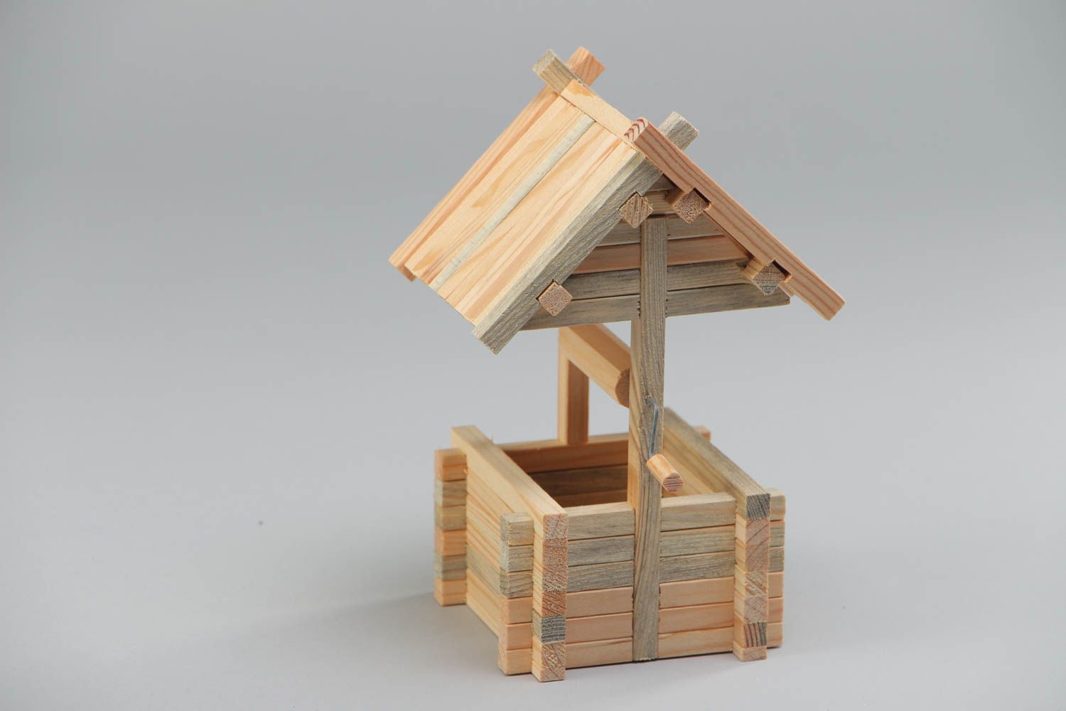Brunnen Baukasten aus Holz aus 59 Einzelteilen handgemacht Lernspielzeug für Kind foto 3