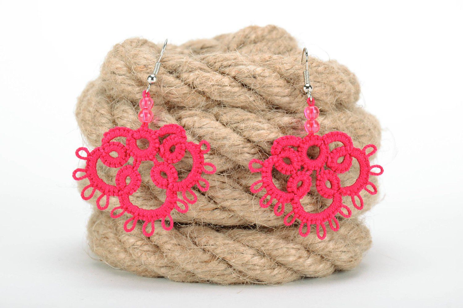 Earrings made from woven lace Red Clover photo 3