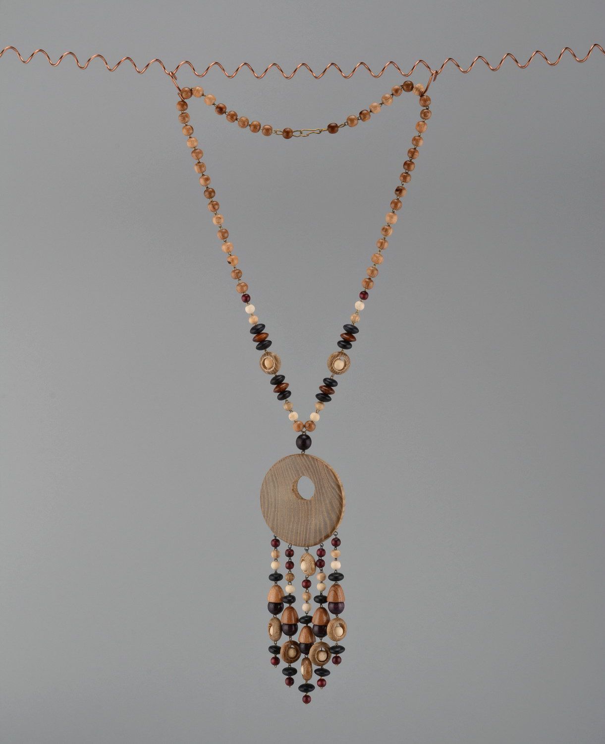 Long wooden necklace with clasp photo 1