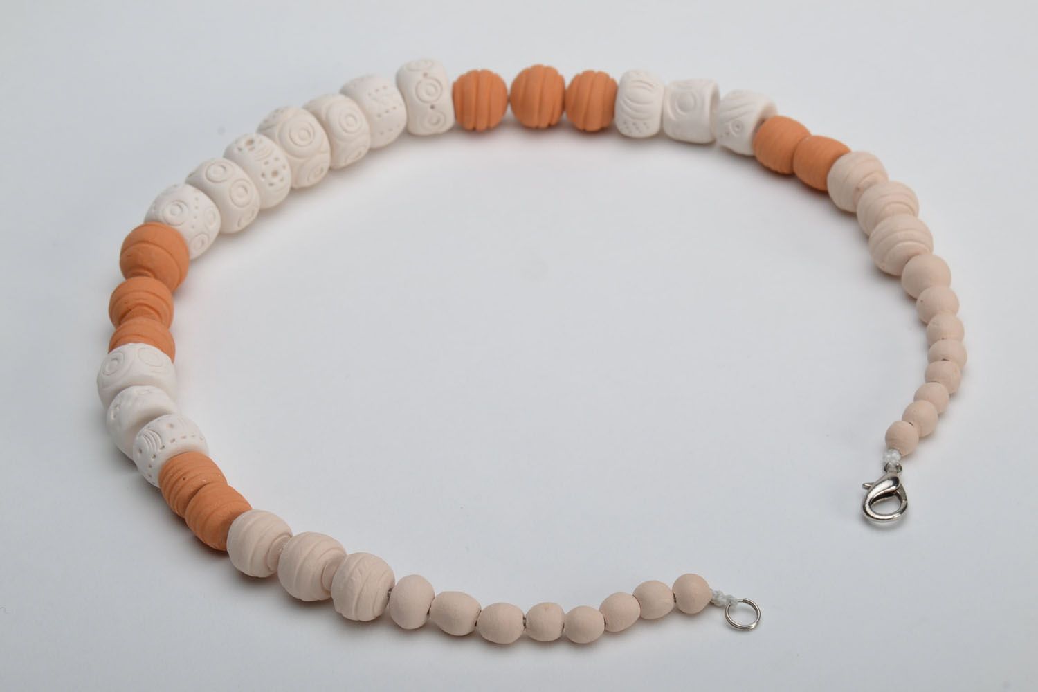 Clay bead necklace in ethnic style photo 5