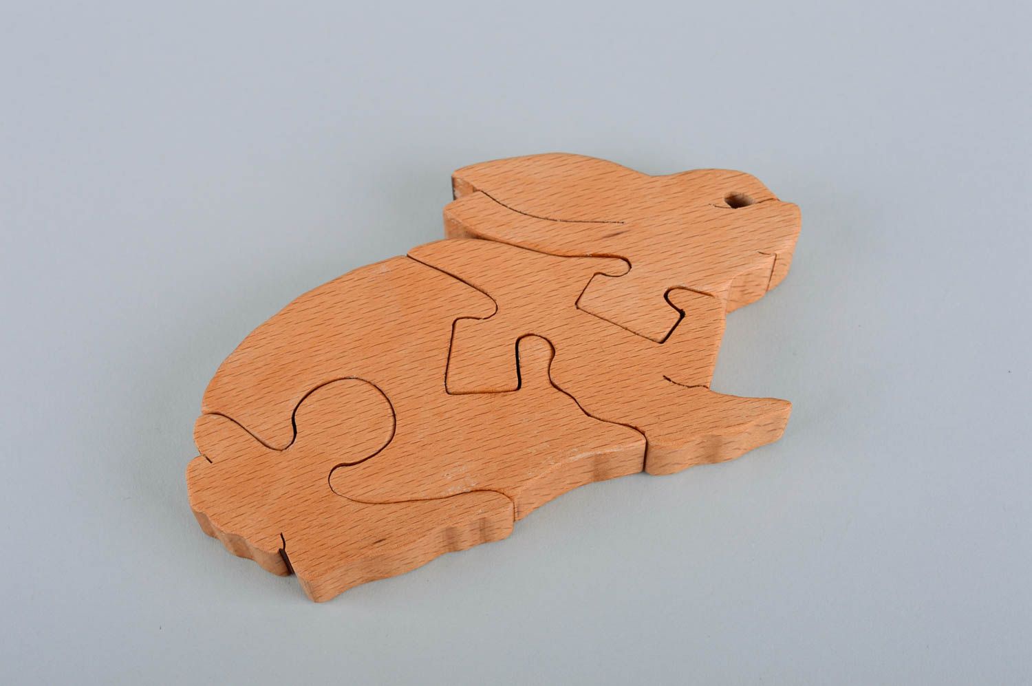 Handmade Spielzeug Holz Geschenk für Kinder Spielzeug aus Holz kleiner Hase foto 4
