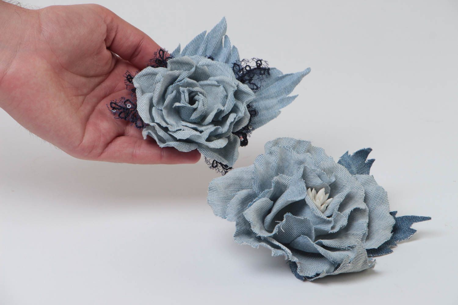 Set de broches pinces à cheveux fleurs en tissu de jean faites main 2 pièces photo 5