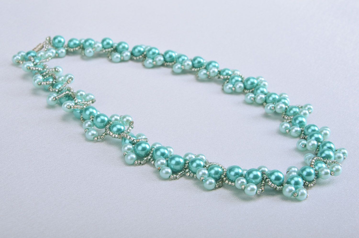 Collier en perles de rocaille et perles fantaisie bleu fait main pour femme photo 2
