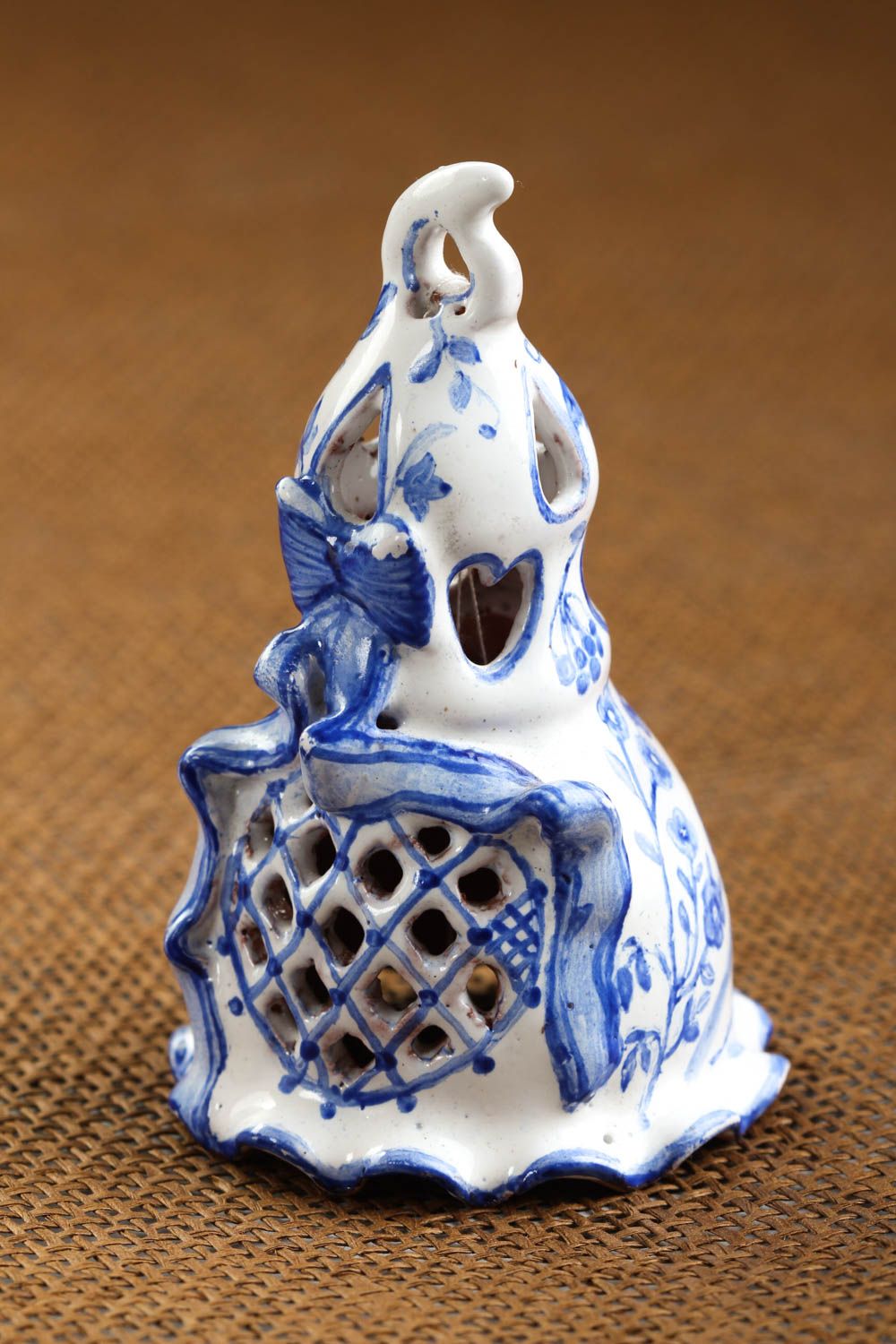 Колокольчик из глины handmade глиняный сувенир для стен колокольчик сувенирный фото 1