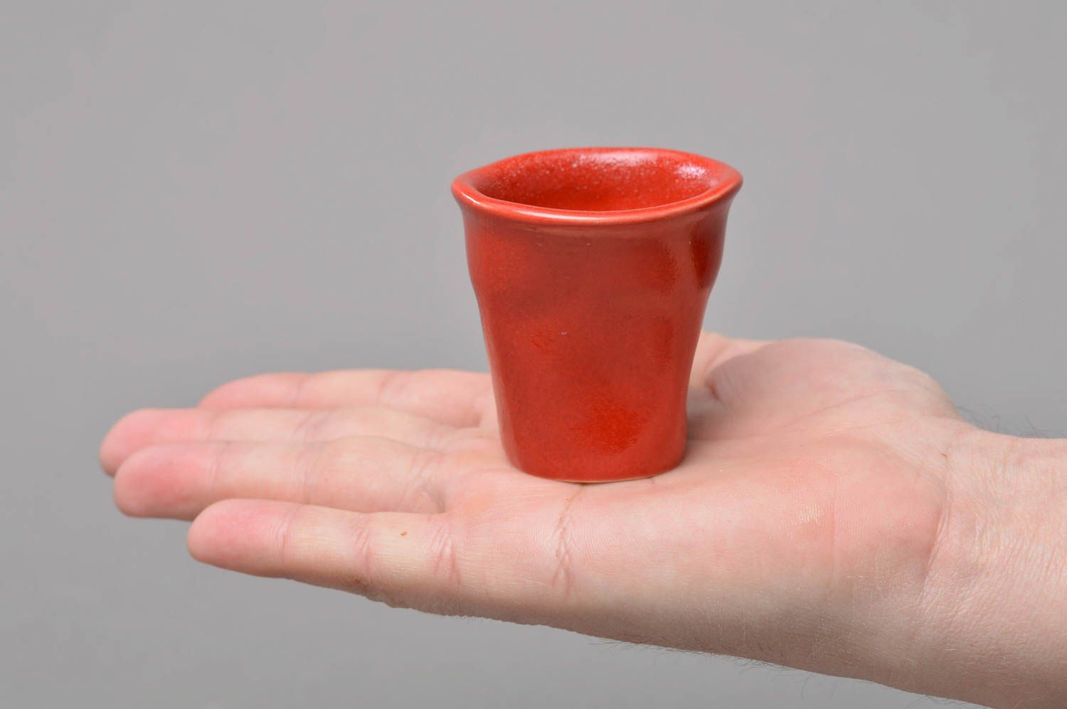 Small fake plastic porcelain crinkle 3 oz cup in red color with no handle photo 4