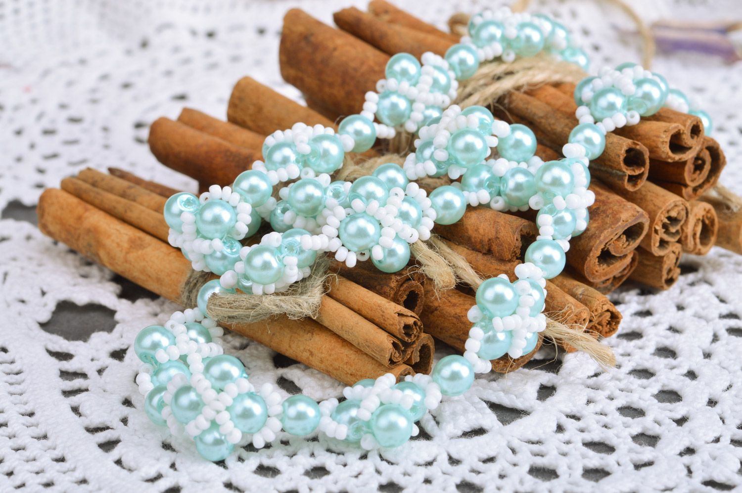 Handmade tender necklace woven of white and blue beads of different sizes photo 5