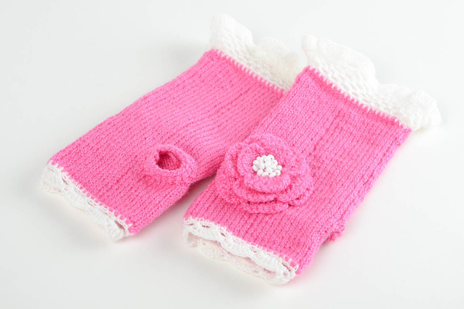 Вязаные митенки ручной работы розовые нежные женские перчатки митенки крючком фото 3