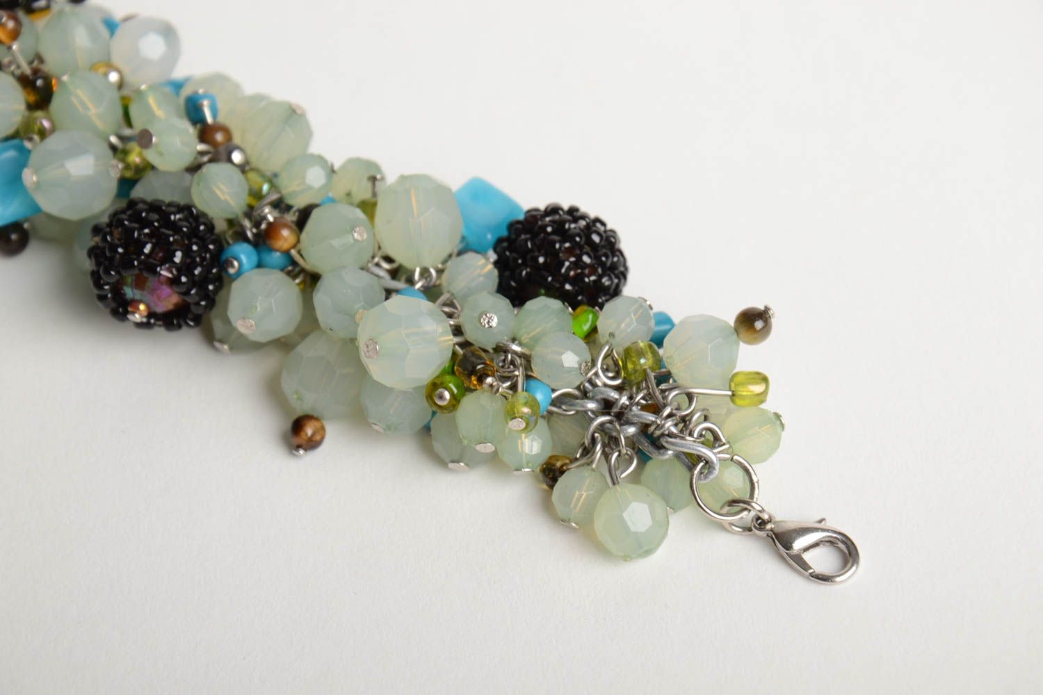 Bracelet fait main en perles de verre plastique et perles de rocaille massif photo 5