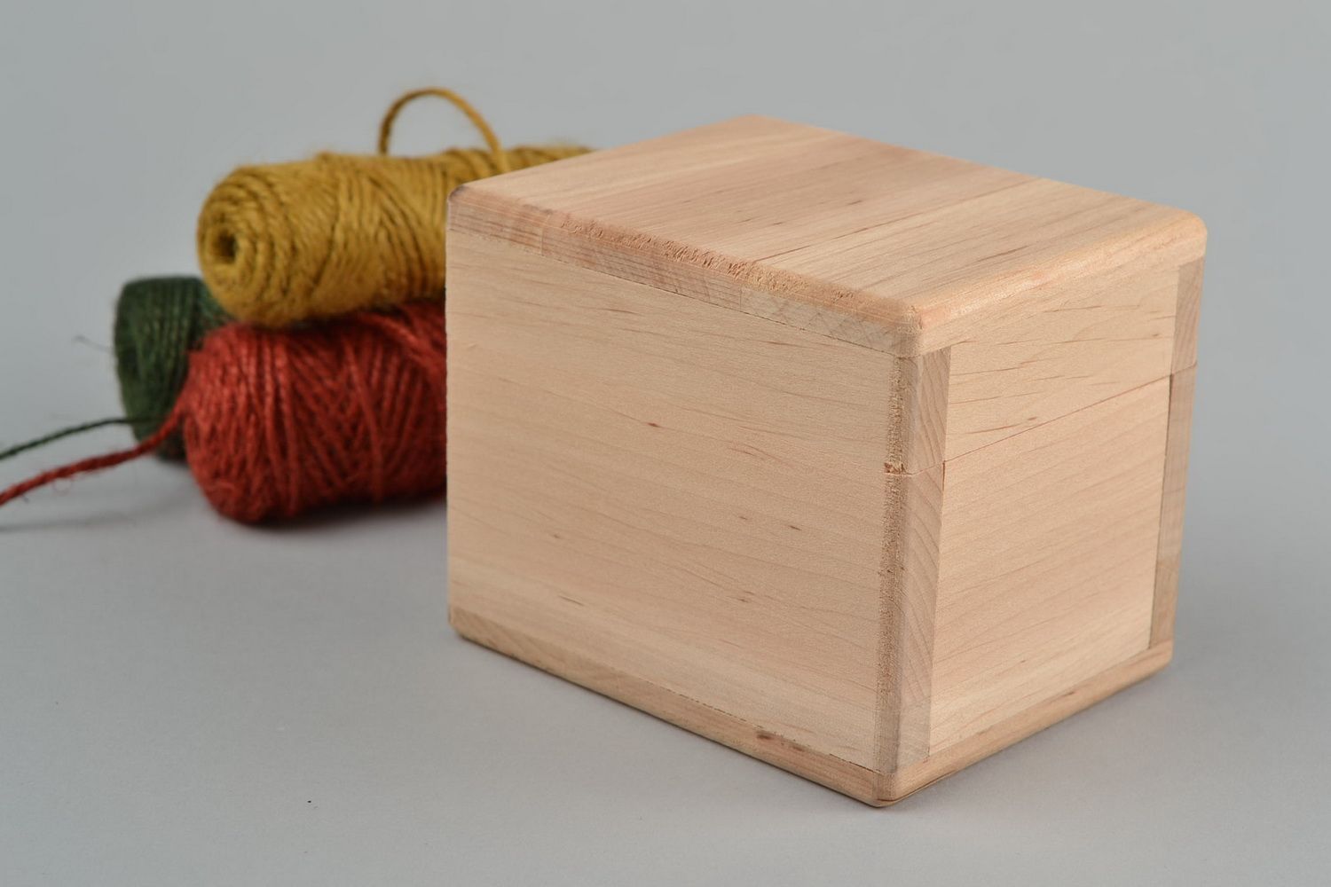 Petite boîte en bois brut écologique d'aune à décorer originale faite main photo 1