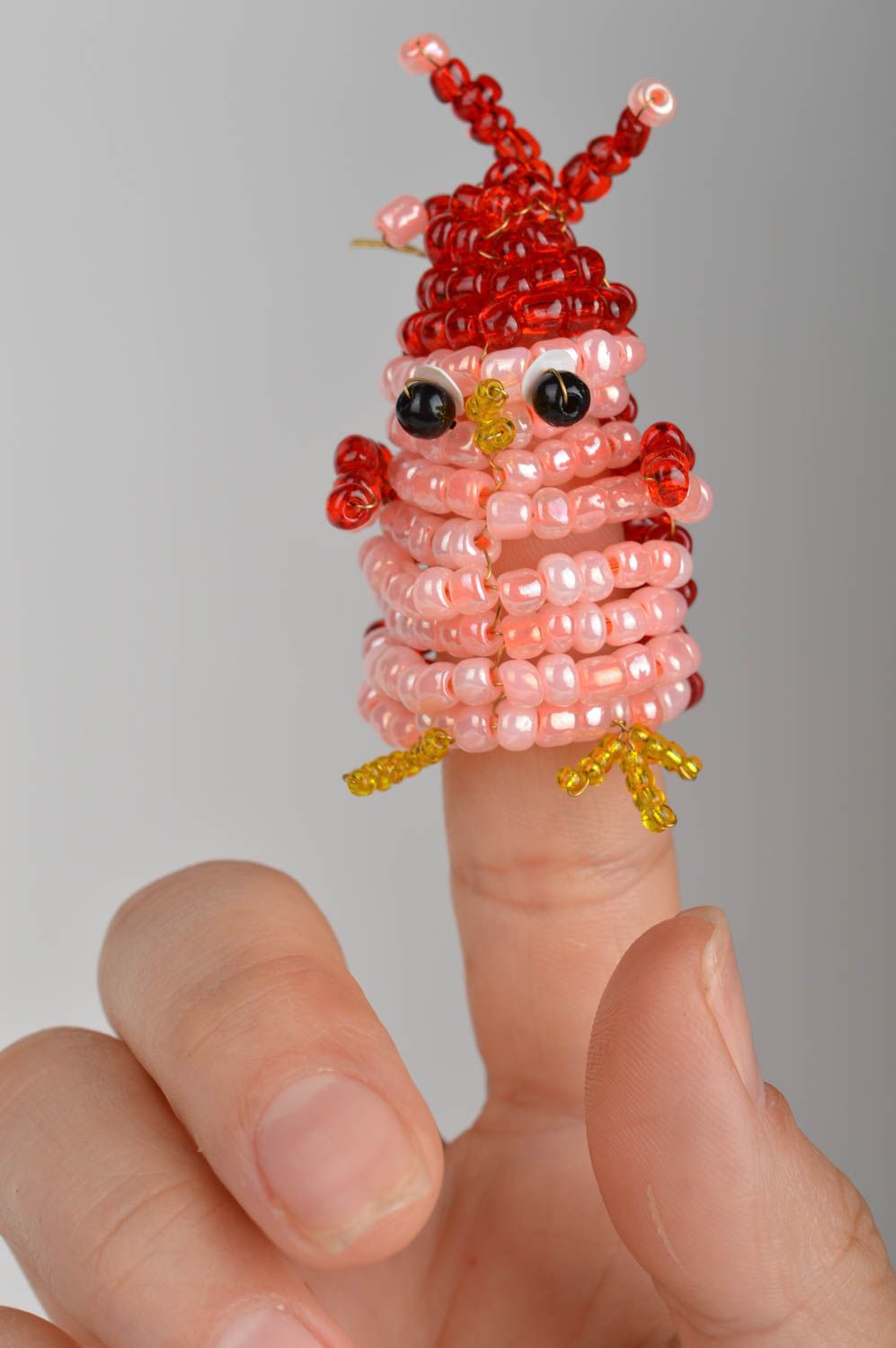 Beautiful handmade finger puppet toy pink penguin woven of Chinese beads photo 5