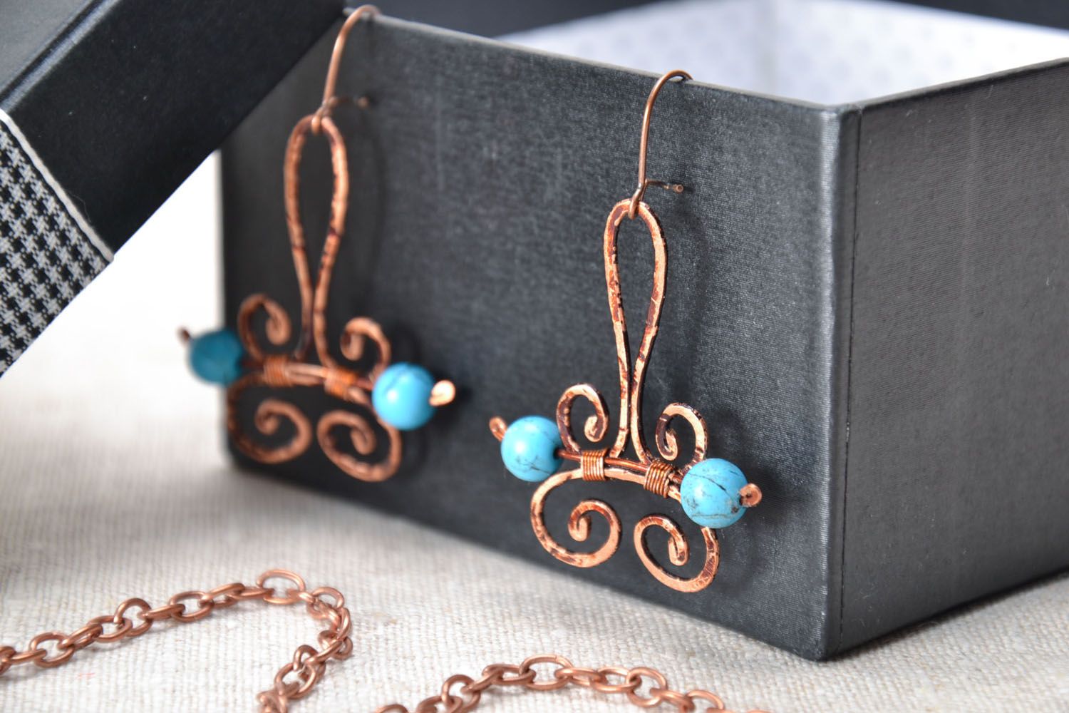 Long copper earrings photo 1