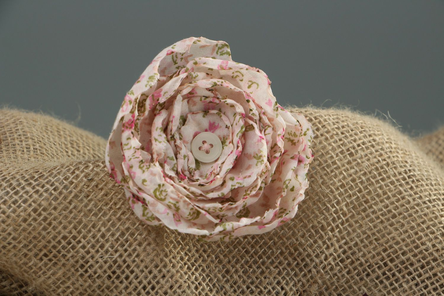 Broche en tissu faite main Fleur rose photo 4