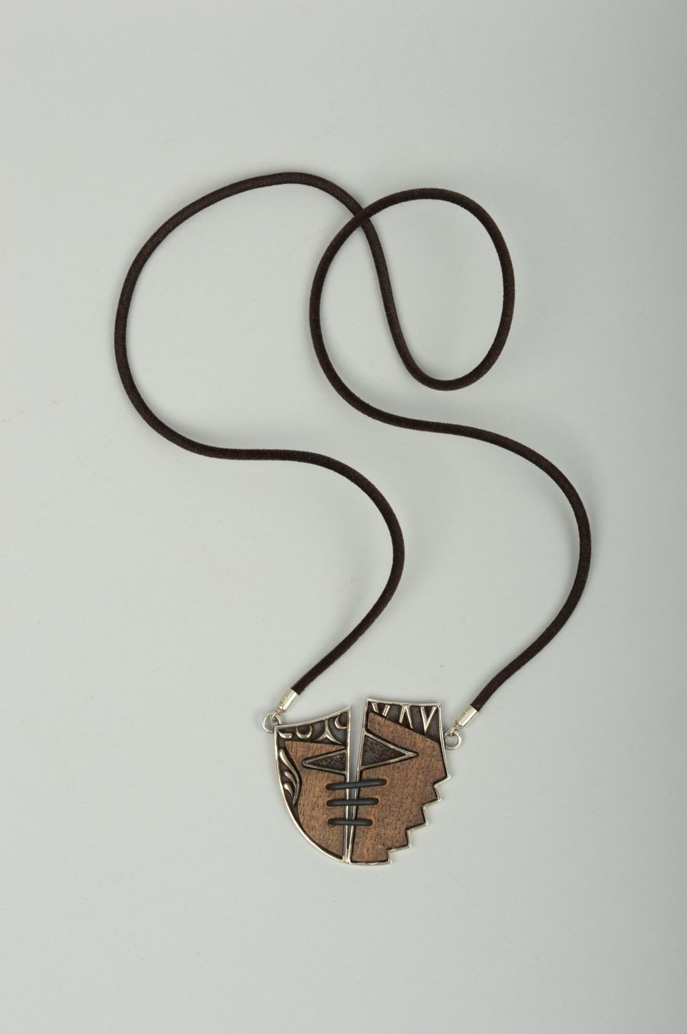 Кулон ручной работы украшение на шею с металлом аксессуар из дерева на шнурке фото 5