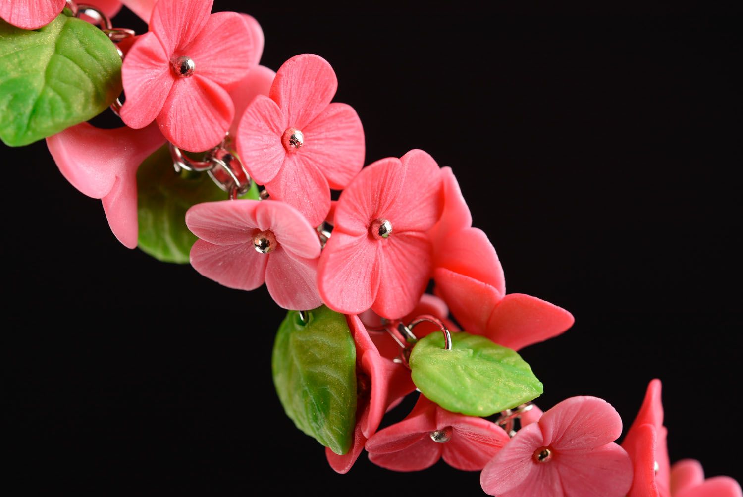 Charm pink field flowers' bracelet with green leafs photo 4