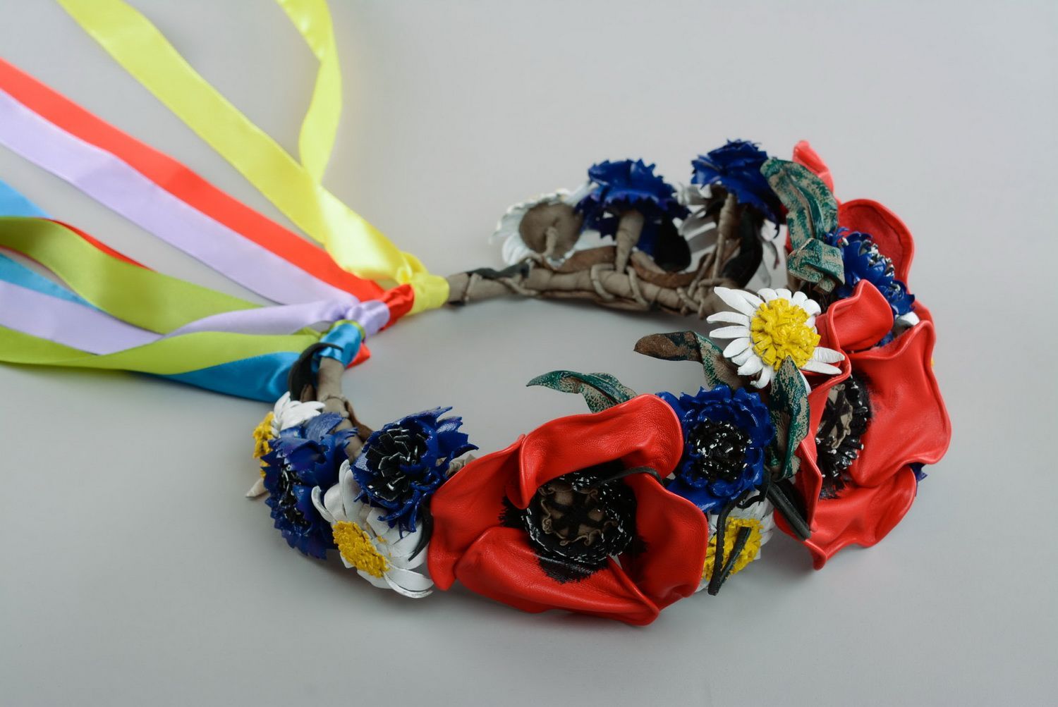 Head wreath with leather flowers photo 3