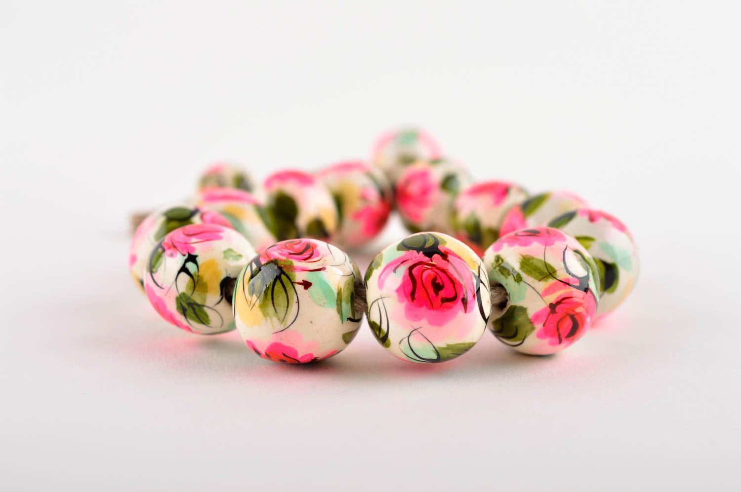 Strand clay beads floral design bracelet in ethnic style photo 3