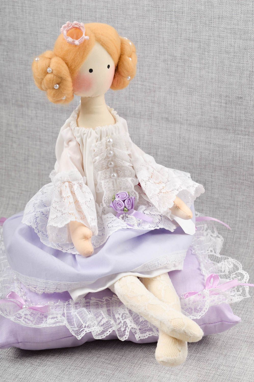 Кукла ручной работы кукла из ткани декоративная авторская кукла на подушке фото 1