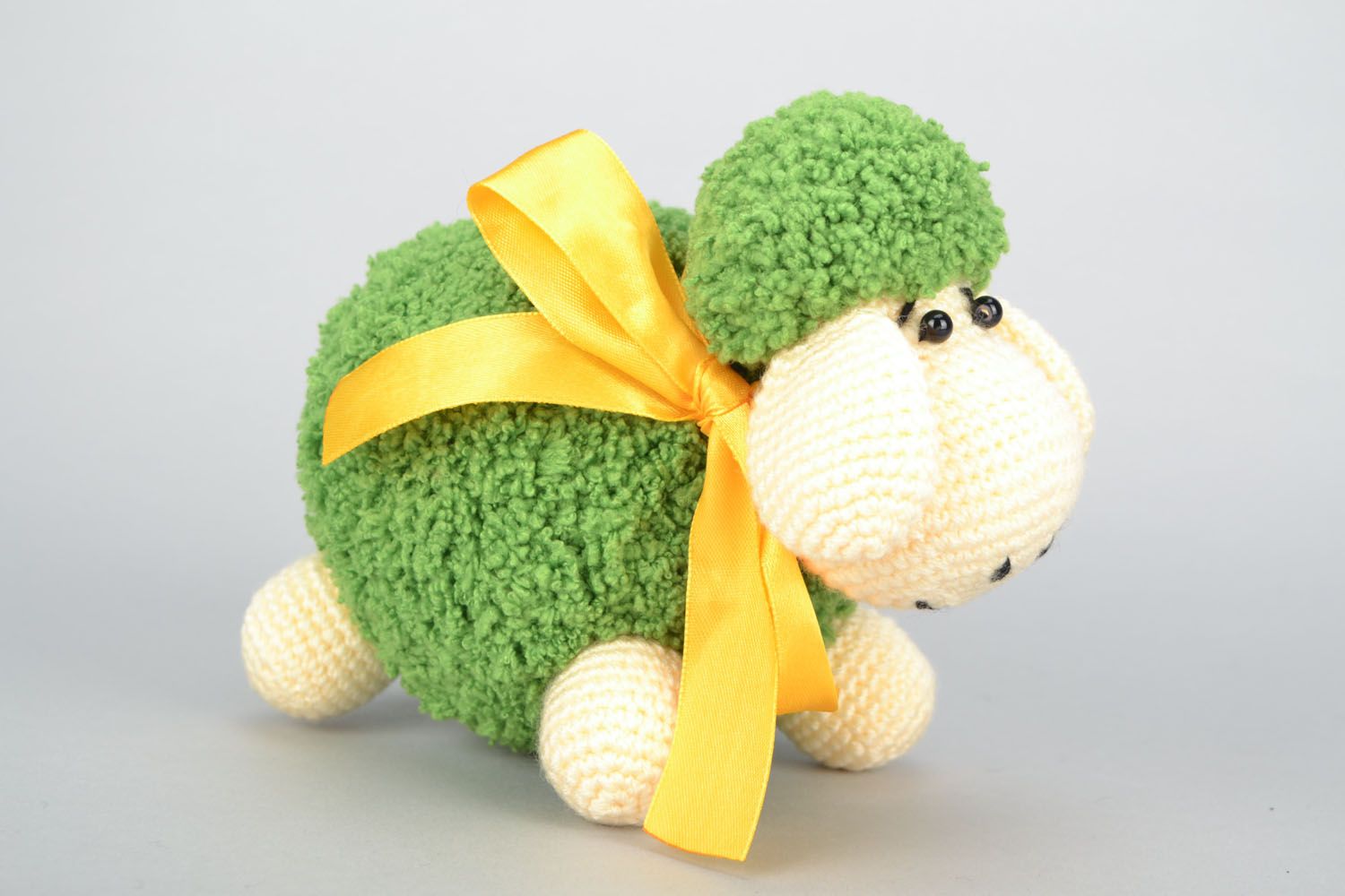 Peluche de animal oveja hecho a mano juguete de ganchillo regalo para niño foto 1