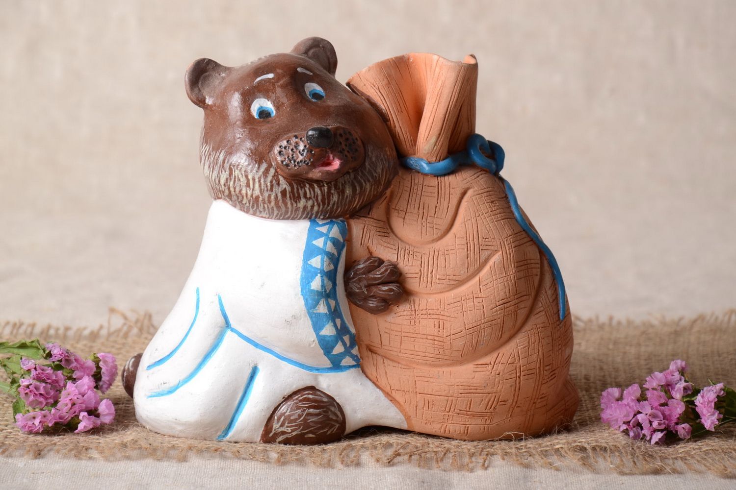 Tirelire ours avec grand sac en argile faite main originale cadeau pour enfant photo 1