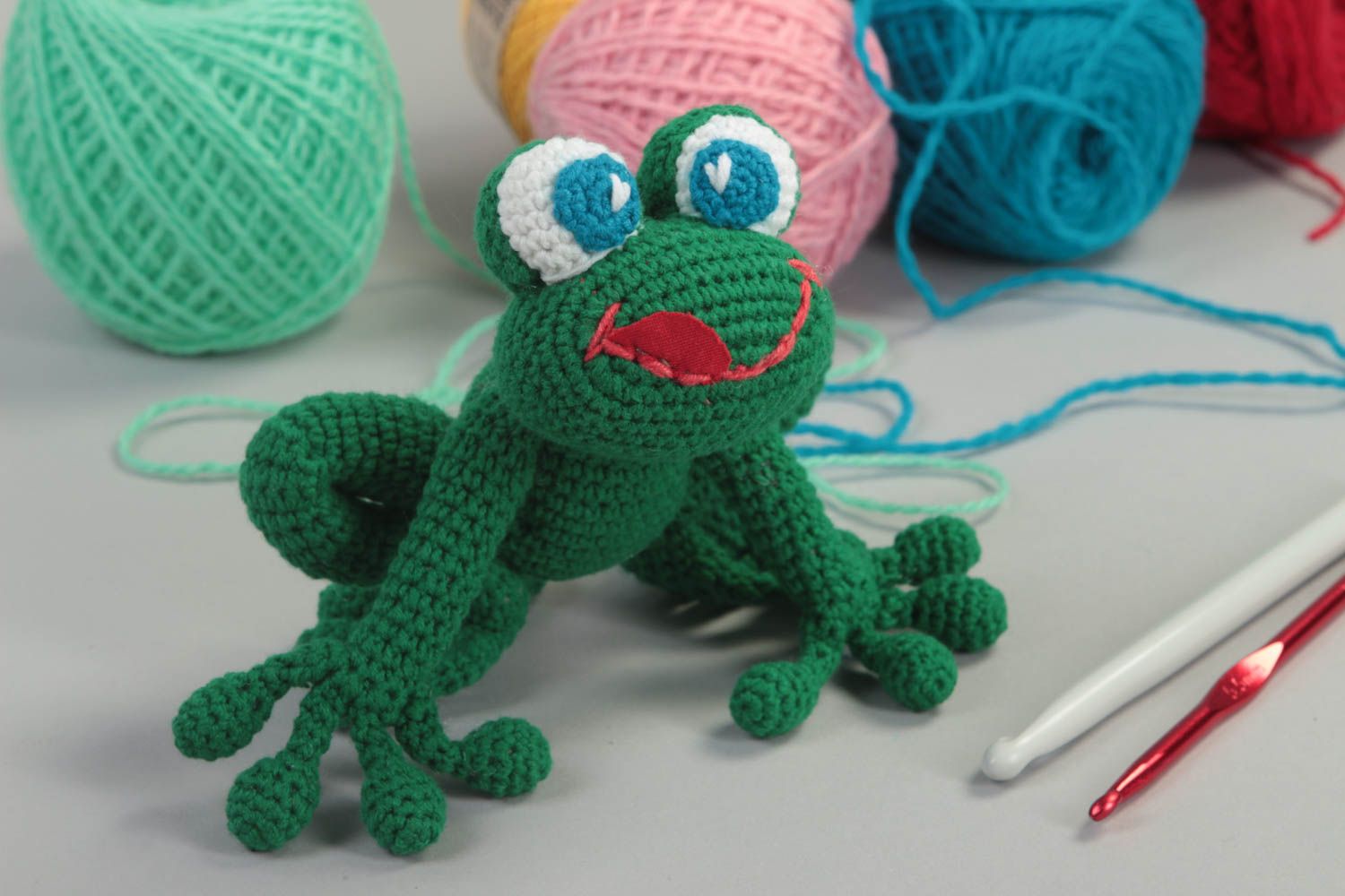 Juguete de peluche hecho a mano muñeco para niños juguete tejido al crochet foto 1