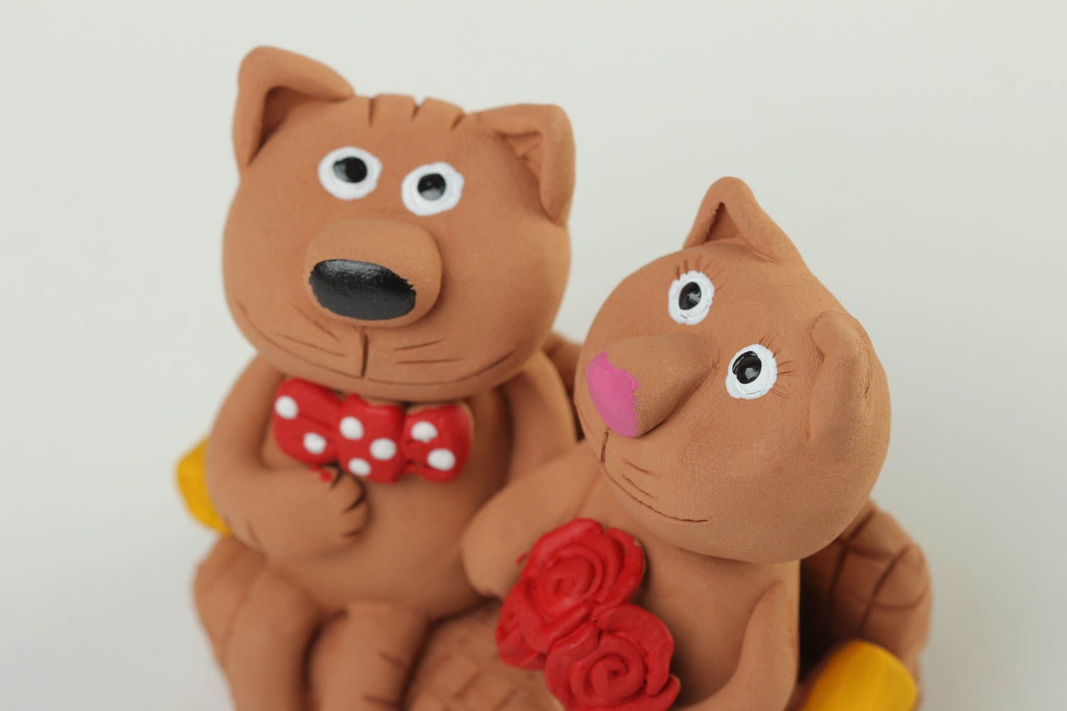 Zwei Figuren aus Keramik handmade Figuren aus Ton Deko Figuren Katzen Deco foto 3