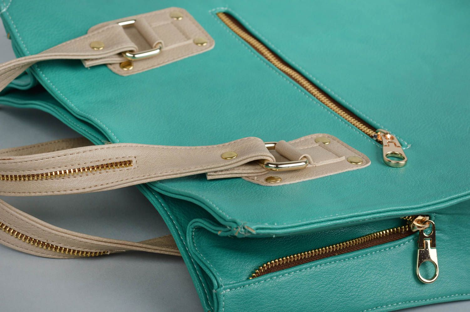 Schöne Tasche aus Kunstleder handgemachte Tasche für Frauen Mode Accessoire foto 4