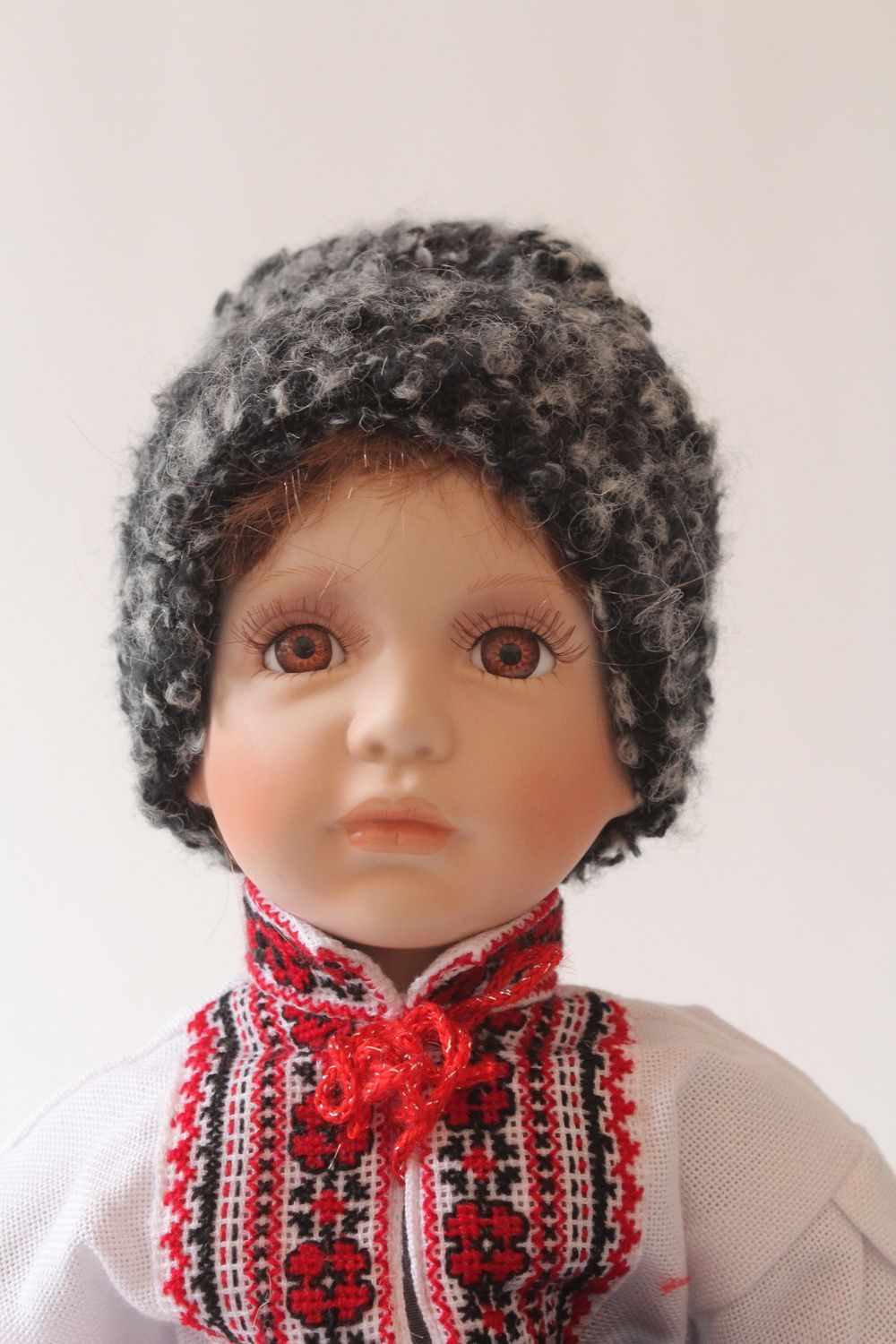 Puppe in ukrainischer Tracht Junge foto 2