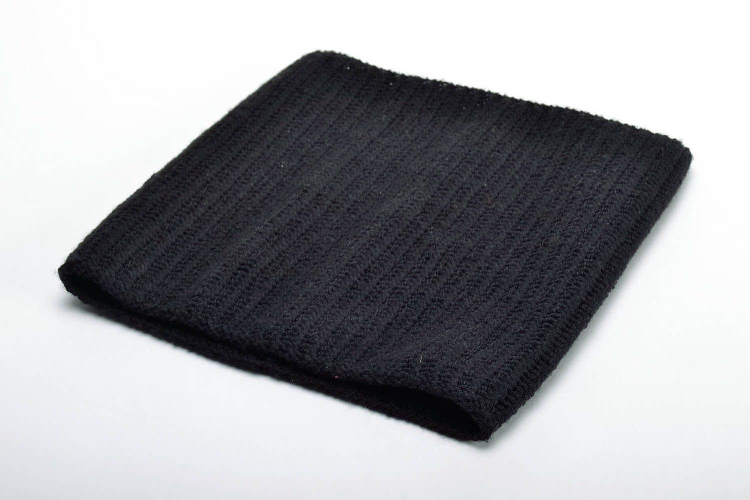 Knitted cowl photo 2