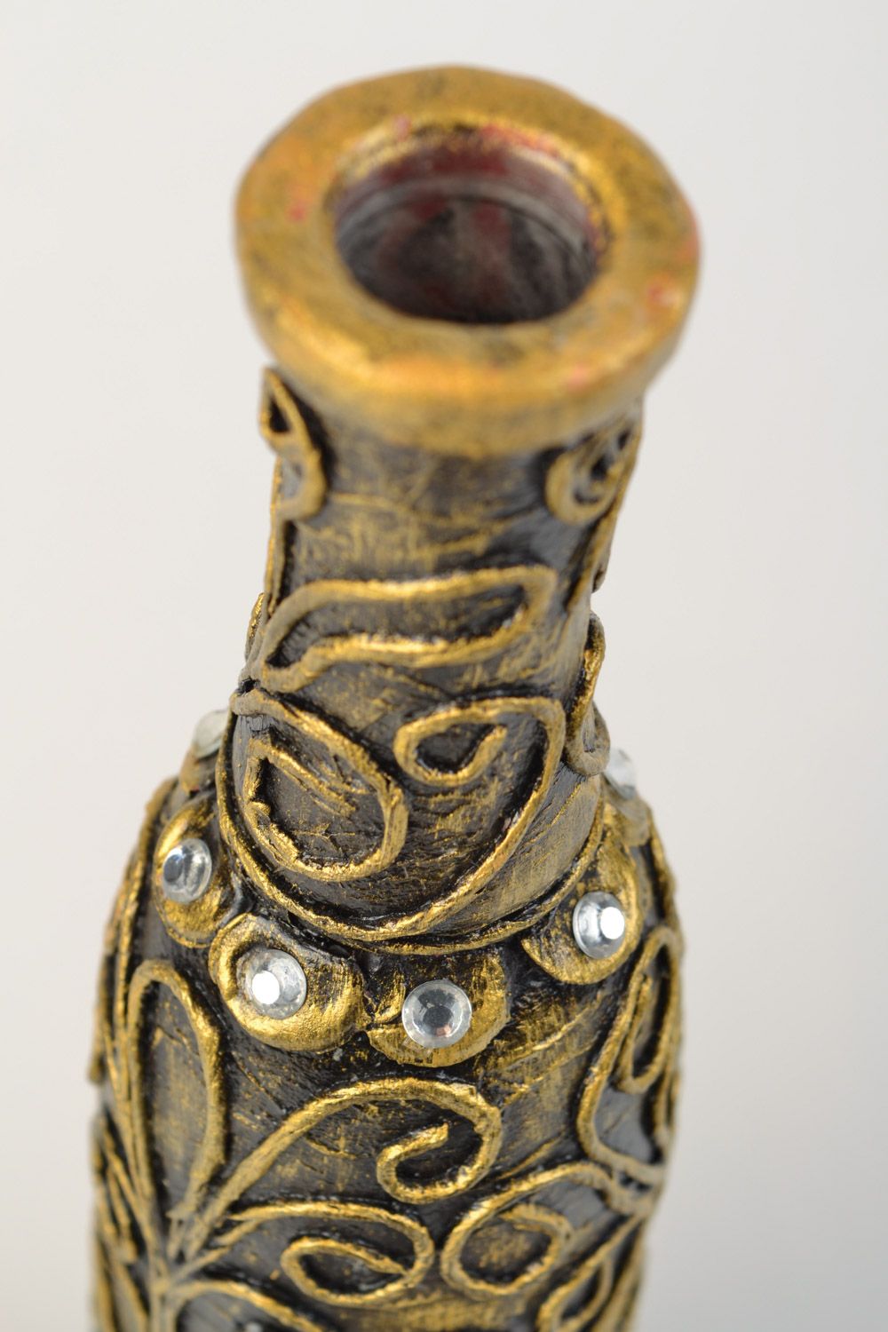 Exklusive handgemachte dekorative Flasche mit Muster in Gold mit Zapfen foto 5