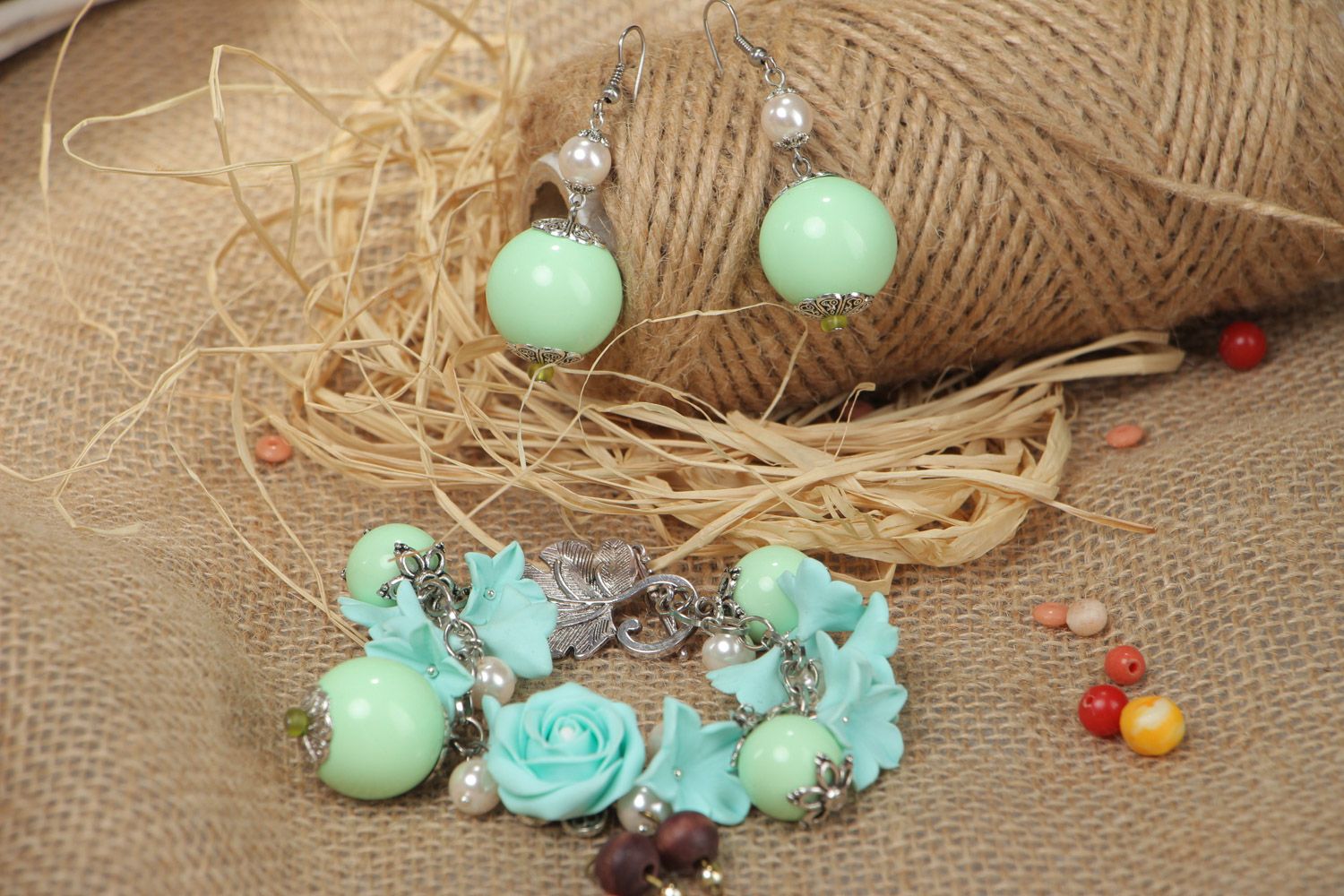 Set of handmade polymer clay jewelry 2 pcs earrings and bracelet of mint color photo 1