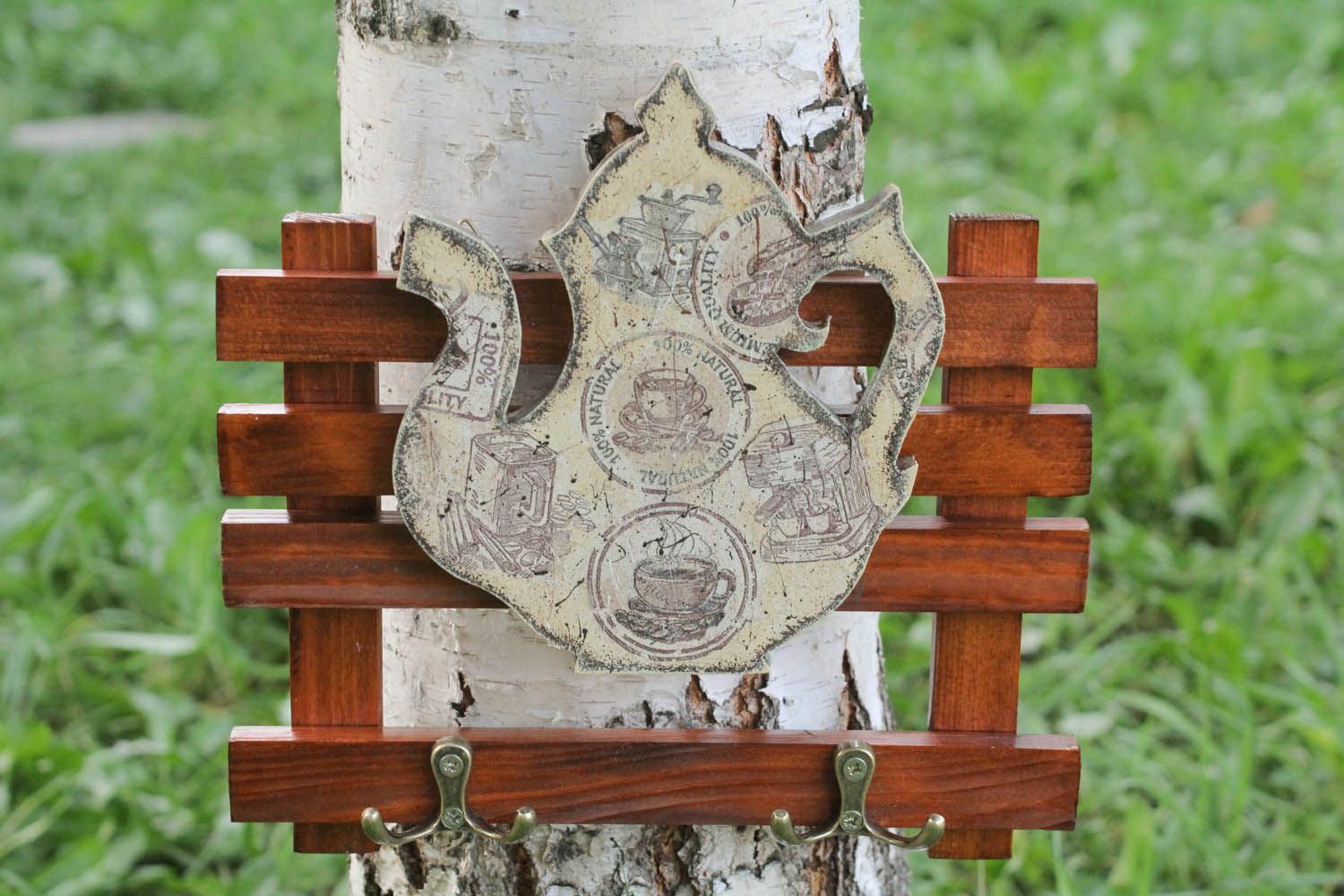 Деревянная декоративная вешалка фото 2