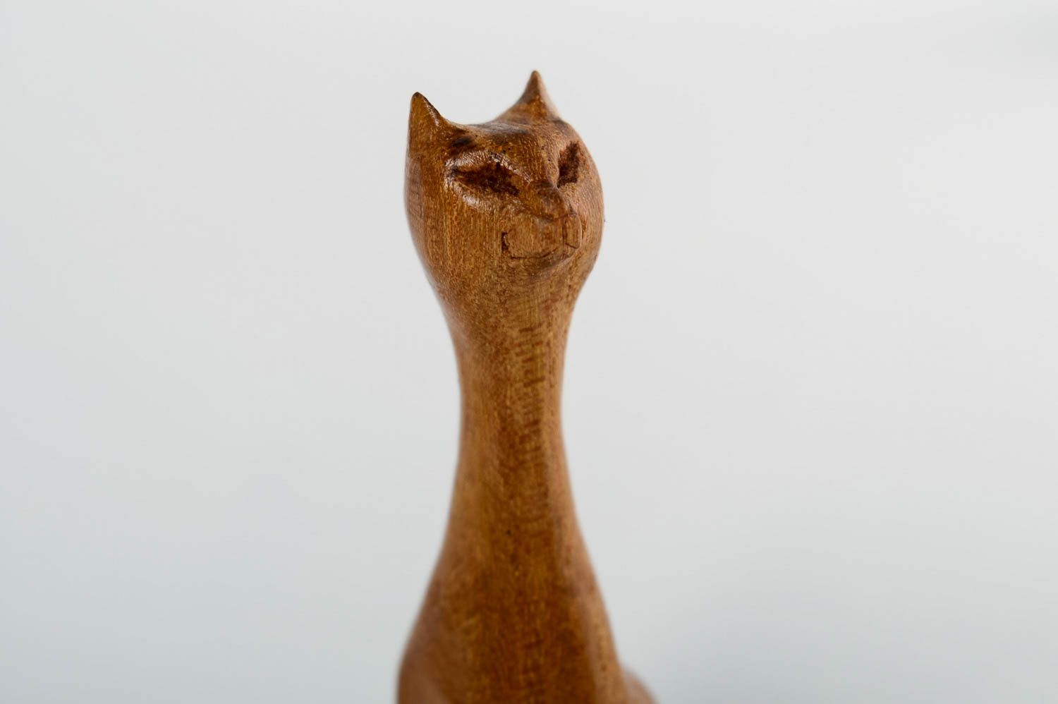 Статуэтка из дерева кошка ручной работы фигура из дерева сувенир из дерева фото 4