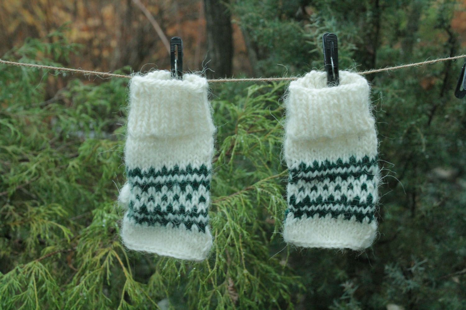 Mitaines tricotées en laine pour femme photo 1