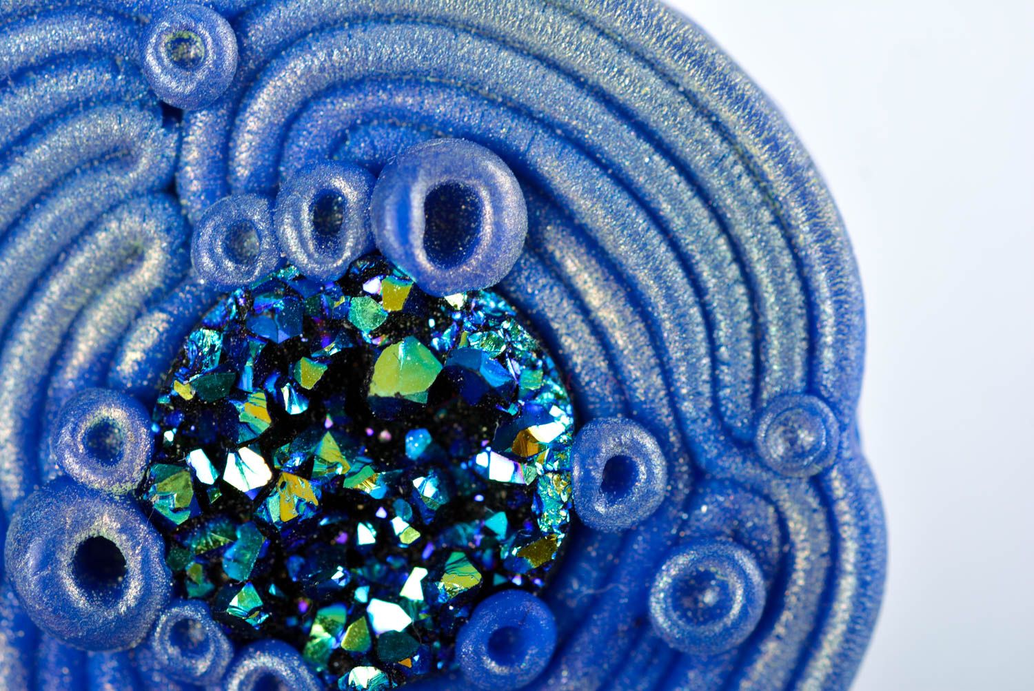 Украшение ручной работы красивая брошь синяя маленькая брошь из полимерной глины фото 5